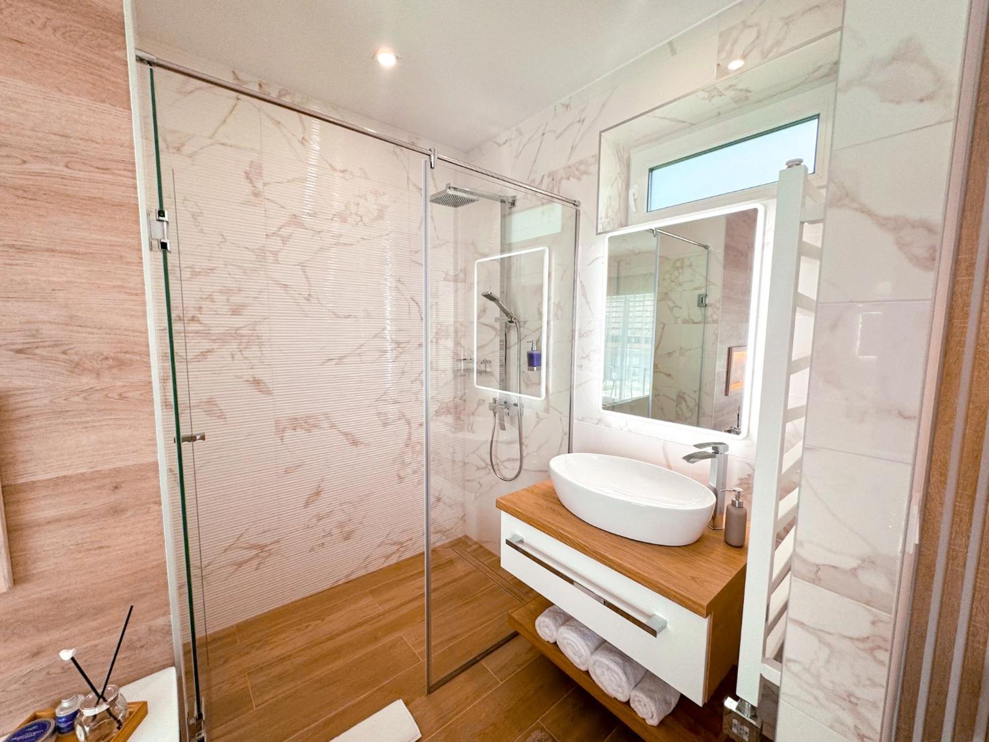 Twin Premium Apartman Tihany Bagian luar foto