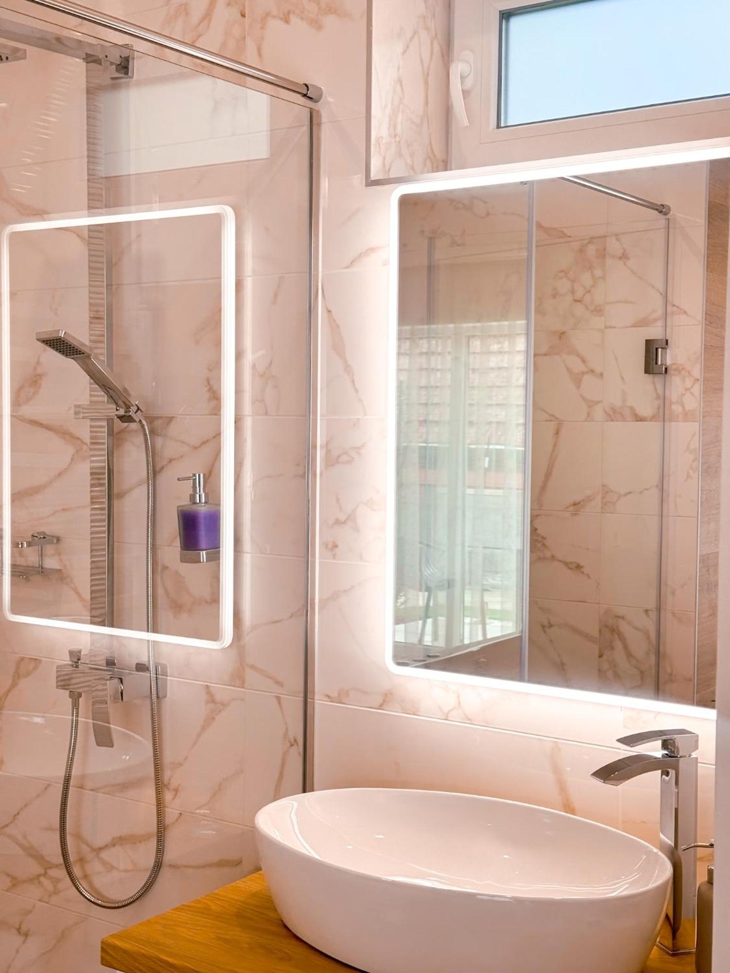Twin Premium Apartman Tihany Bagian luar foto