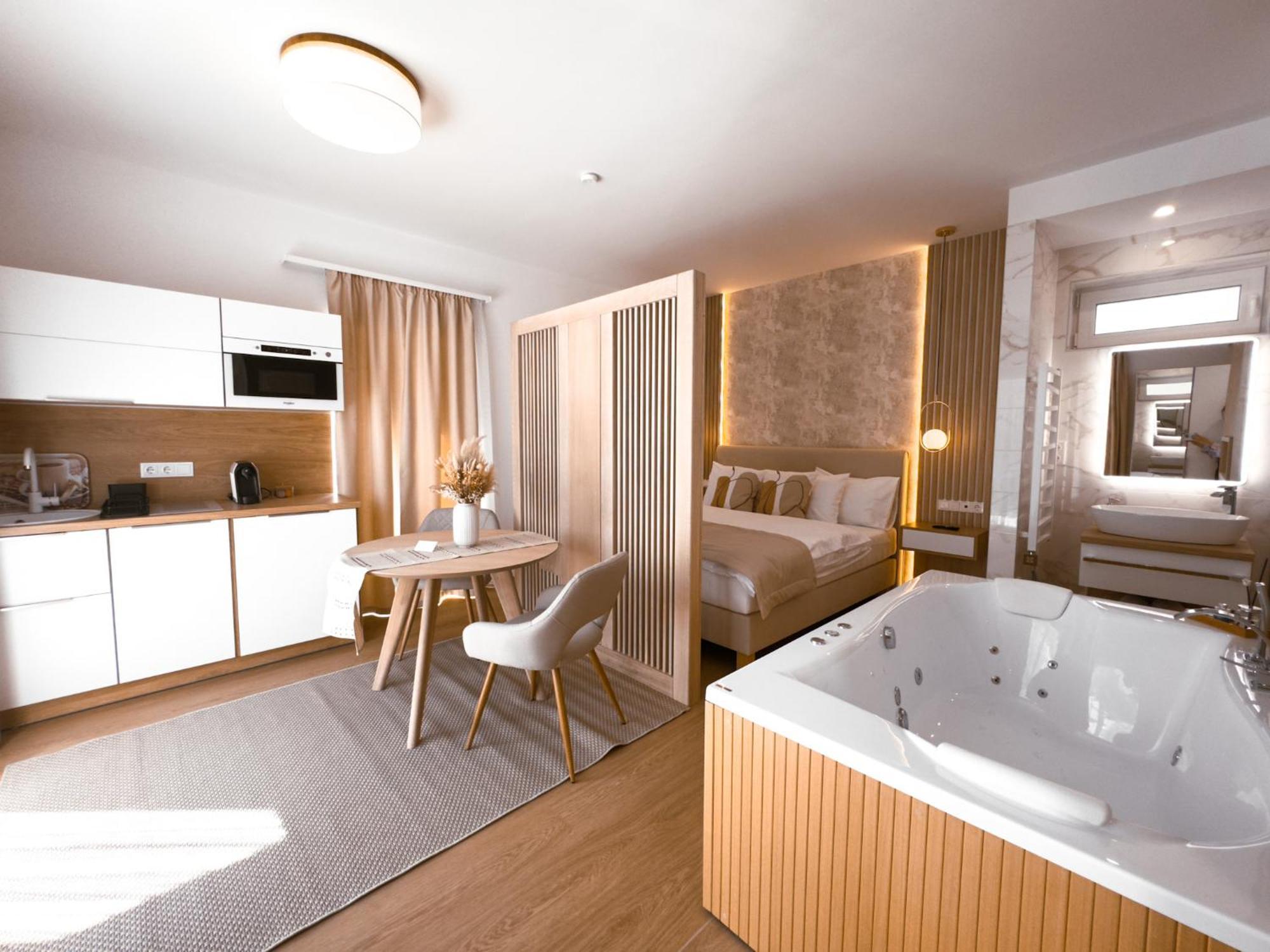 Twin Premium Apartman Tihany Bagian luar foto